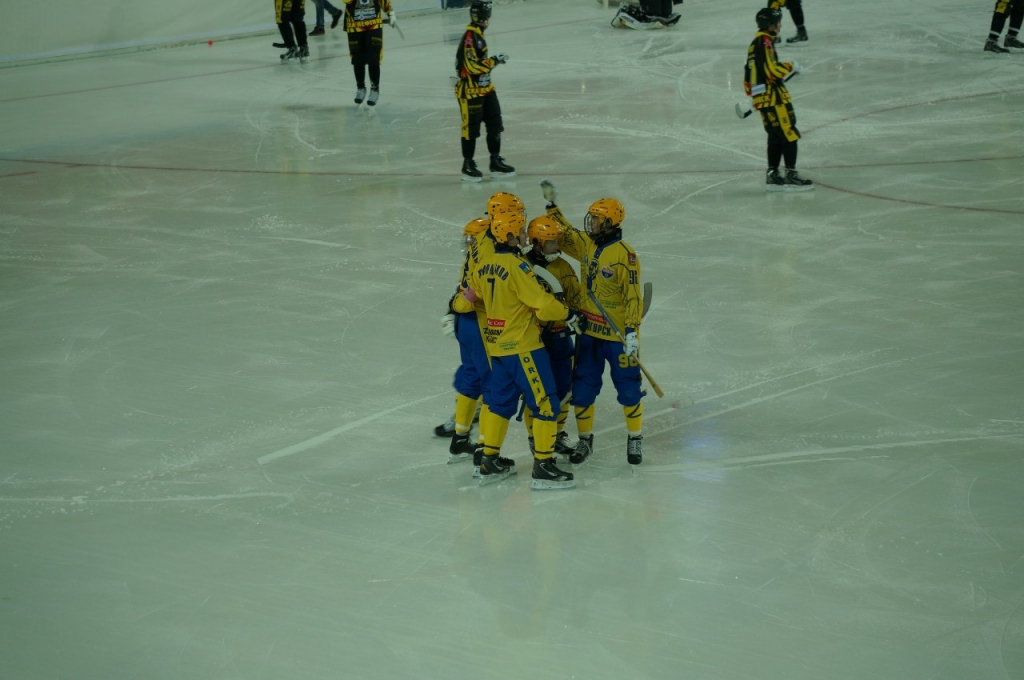 Победой над "Зорким" отметил хабаровский "СКА-Нефтяник" премьеру в "Ерофее", Фото с места события собственное