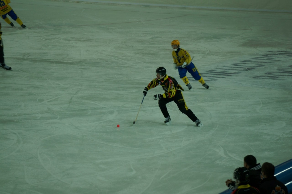 Победой над "Зорким" отметил хабаровский "СКА-Нефтяник" премьеру в "Ерофее", Фото с места события собственное