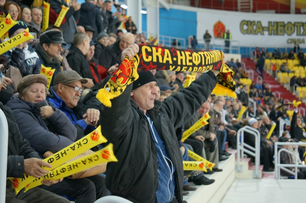 Победой над "Зорким" отметил хабаровский "СКА-Нефтяник" премьеру в "Ерофее", Фото с места события собственное