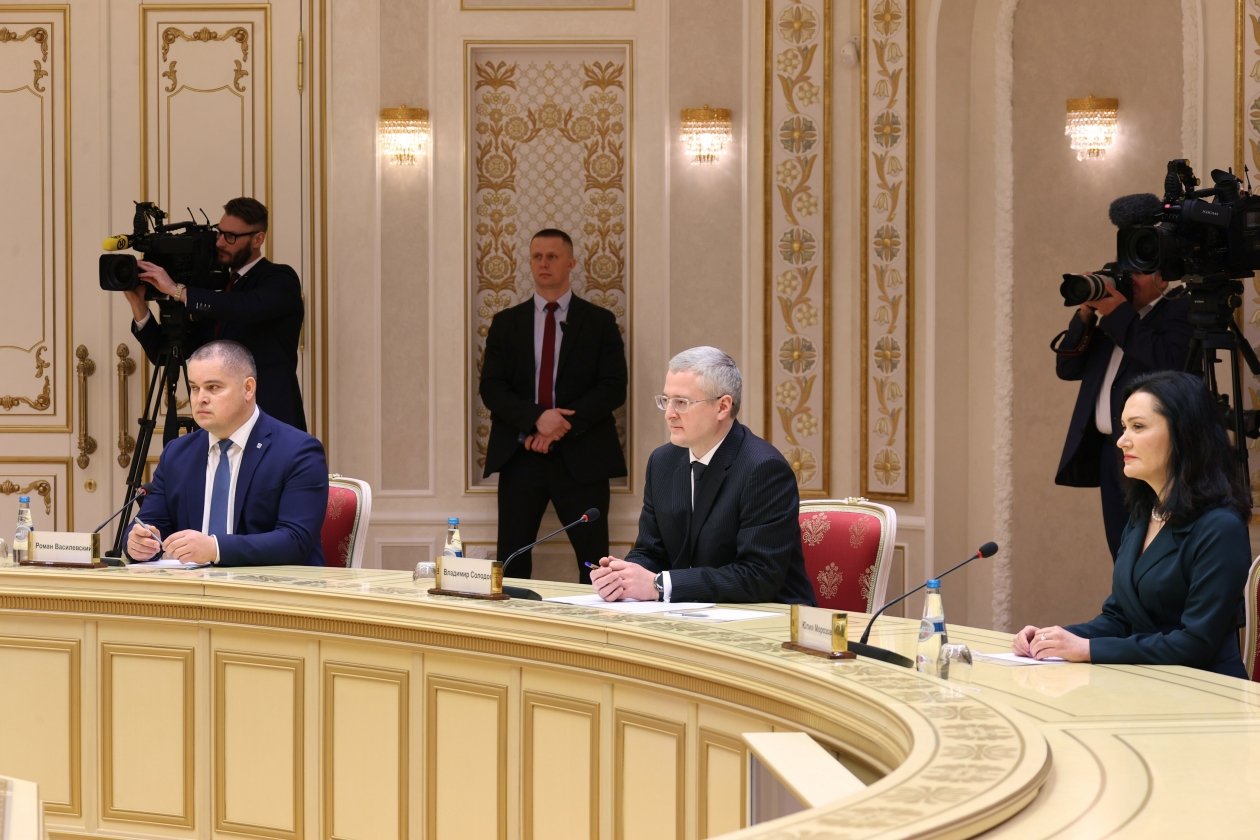 Камчатская делегация во Дворце Независимости в Беларуси