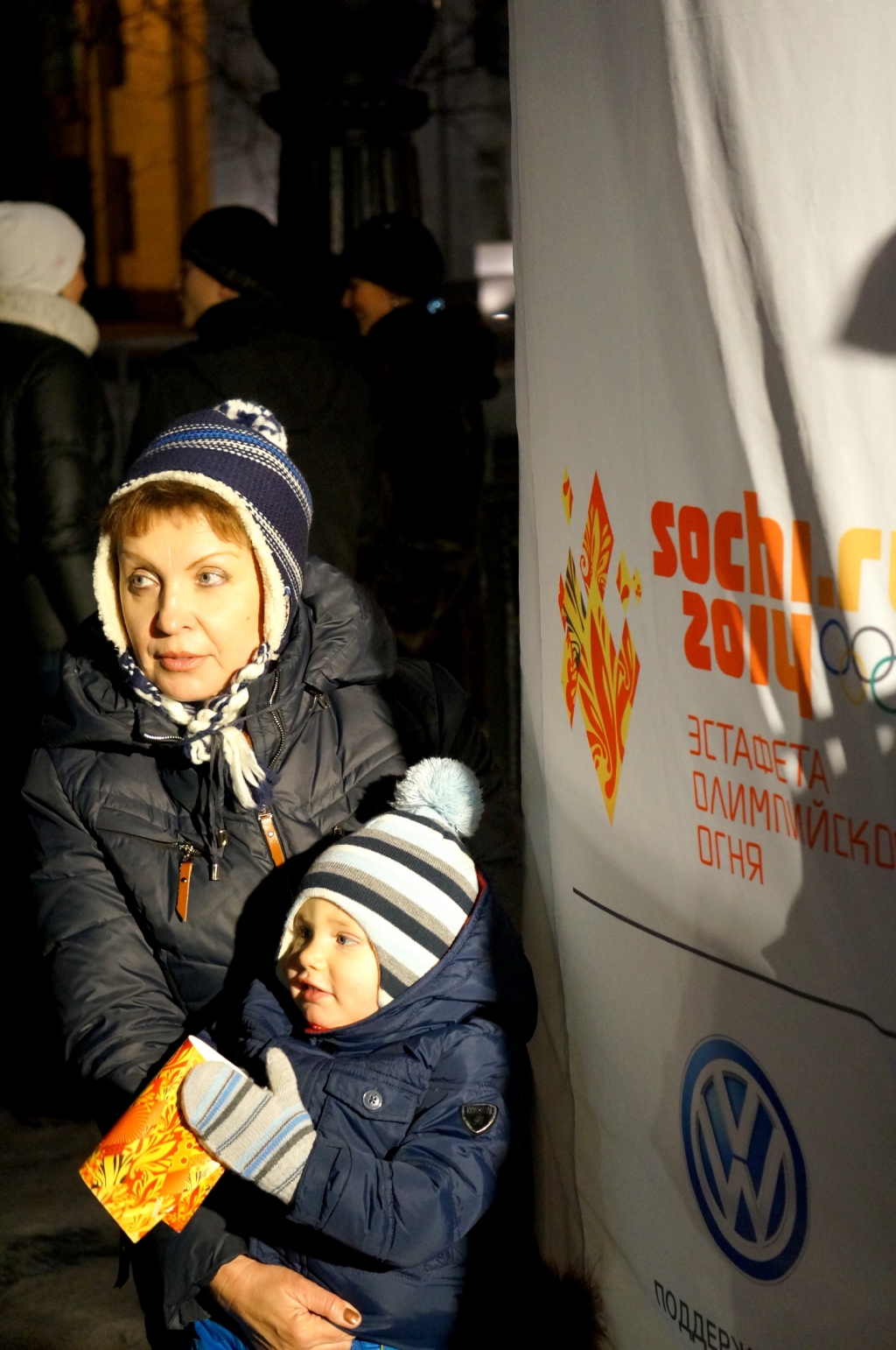 Чаша Олимпийского Огня потухла в Хабаровске, Фото с места события собственное