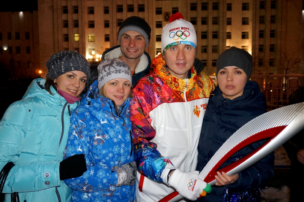 Чаша Олимпийского Огня потухла в Хабаровске, Фото с места события собственное