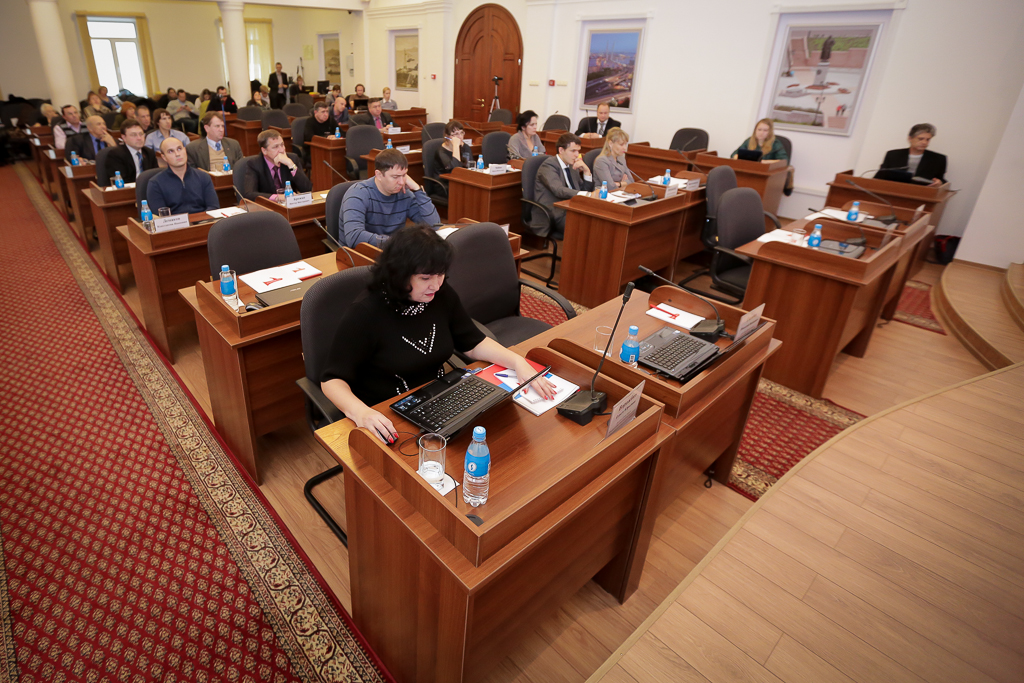 Круглый стол по вопросам ЖКХ Балашов Антон, PrimaMedia