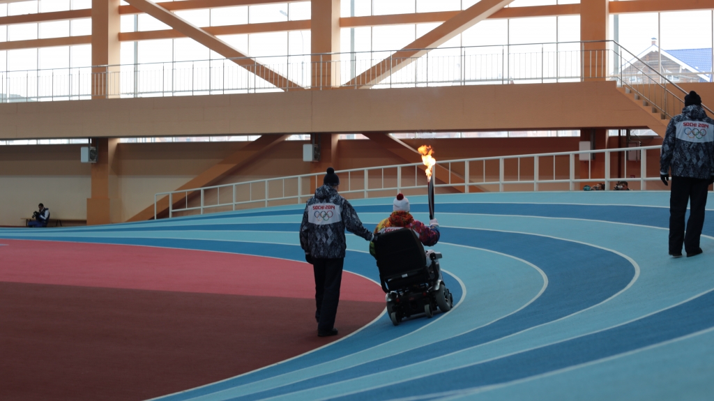 Константин Шумков в Олимпийским огнем , Фото с места события собственное