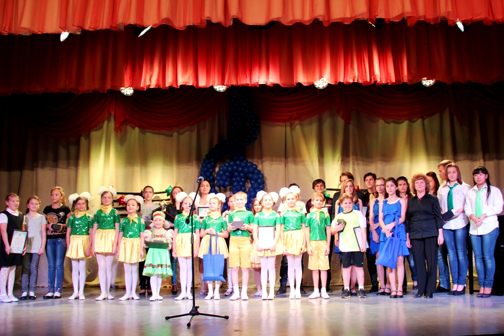 Дети 21 века фестивали. Дети 21 века фестивали. Конкурс «дети xxi века». Школа эстрадного вокала южно сахалинск. Пиварович мгик.