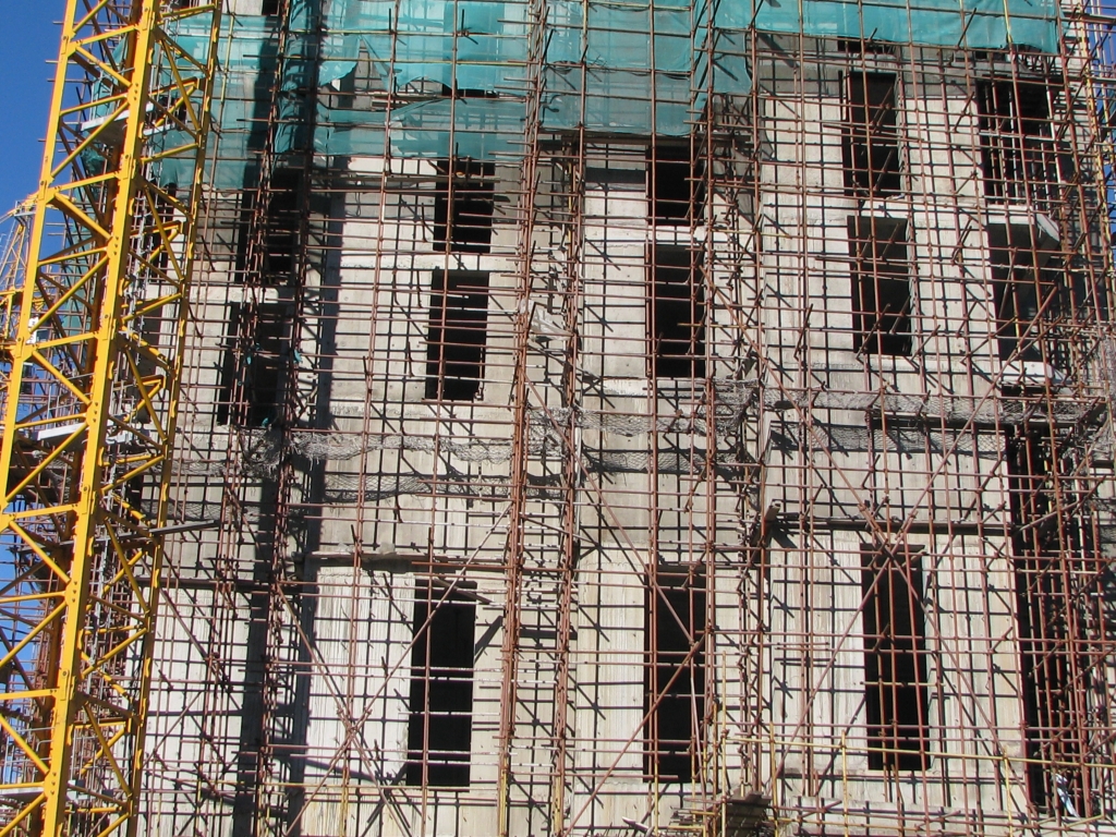 На строительном объекте, Фото с места события собственное