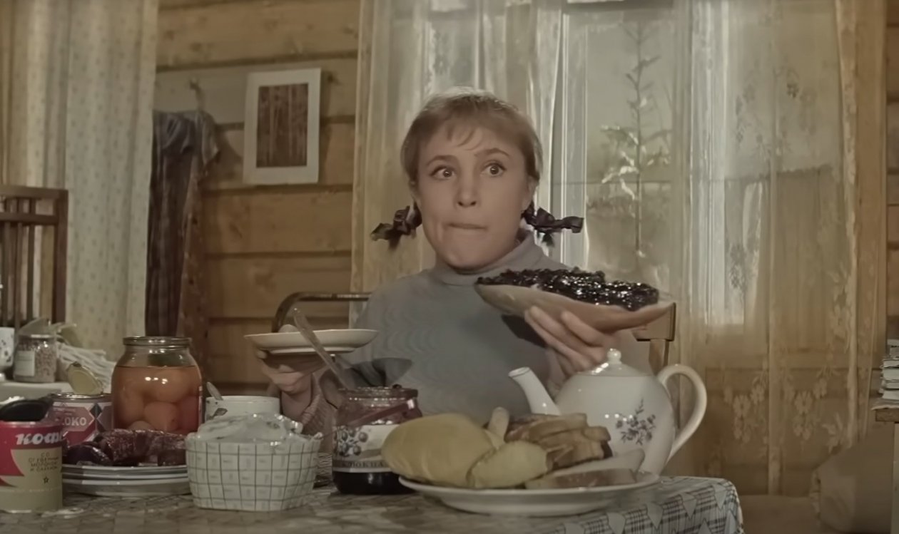 Тематическое фото кадр из фильма "Девчата" (6+)