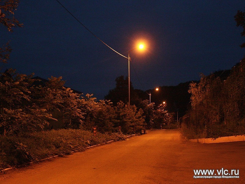 Фонари делают жизнь в нем более комфортной и безопасной, Фото с места события из других источников