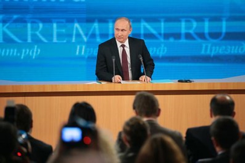 Путин на пресс-конференции, Фото с места события из других источников