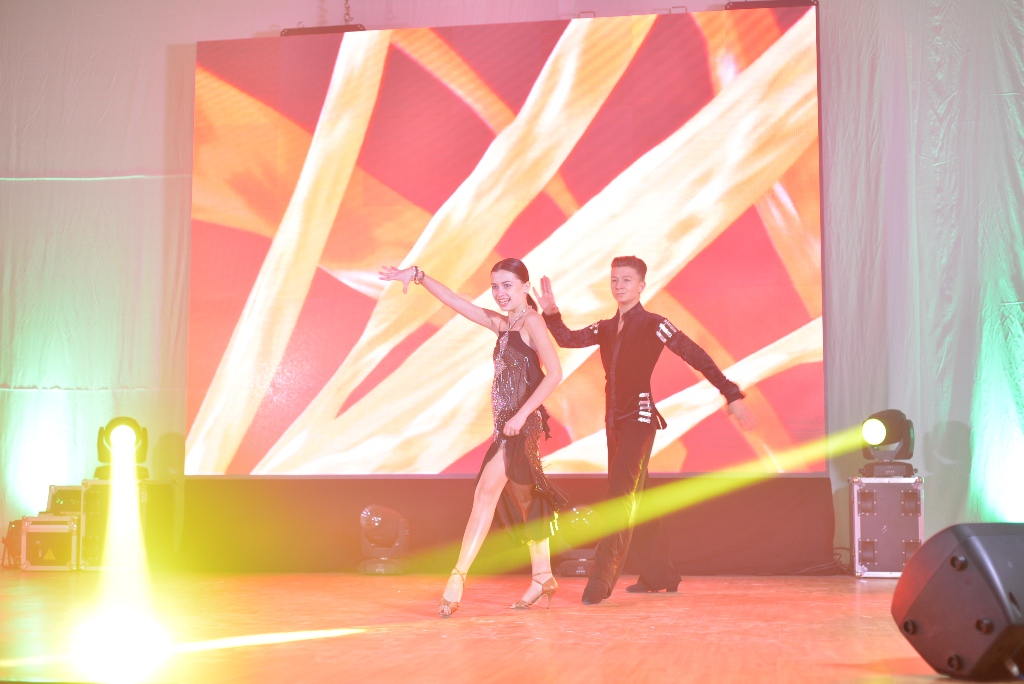 Праздничный концерт, Фото с места события из других источников