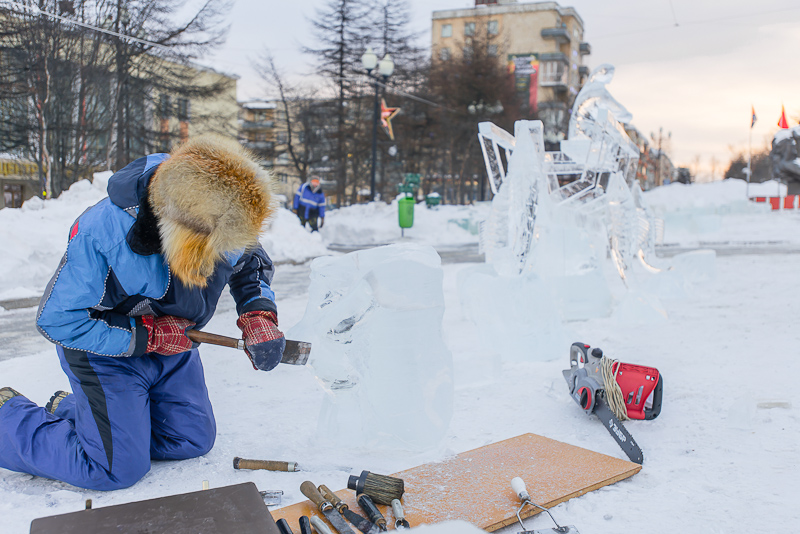 До завершения конкурса ледовых скульптур "Магаданский хрусталь" остались сутки, Фото с места события собственное