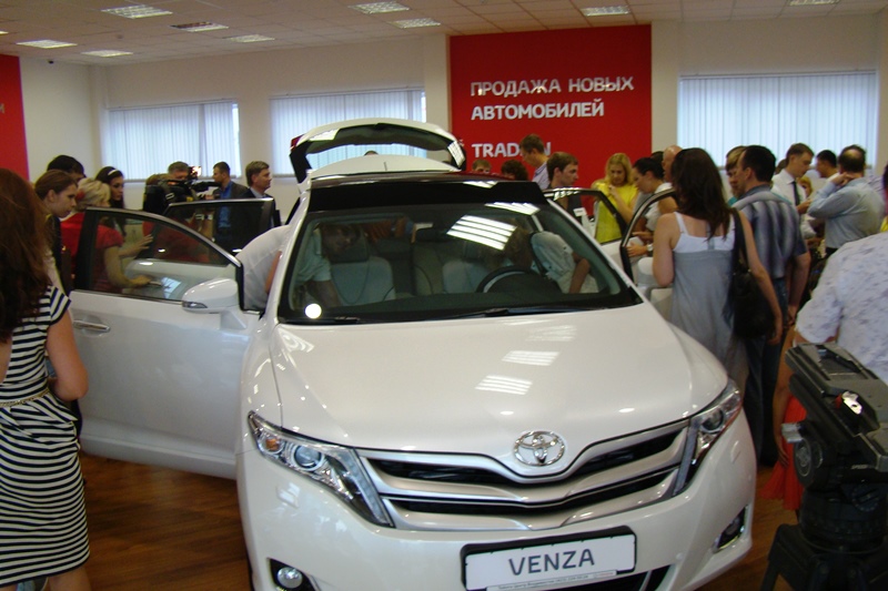 Toyota Venza, Фото с места события собственное