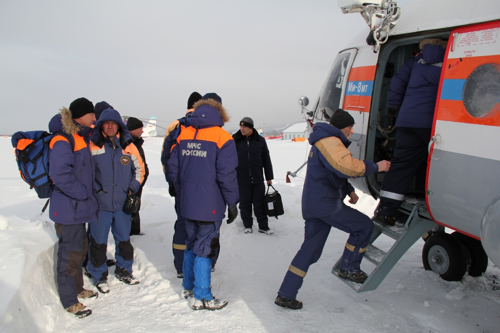 Техника мчс самолет. Мчс 8. Вертолет ми 8 мчс. Ми-8 вертолёт. Мчс 8.