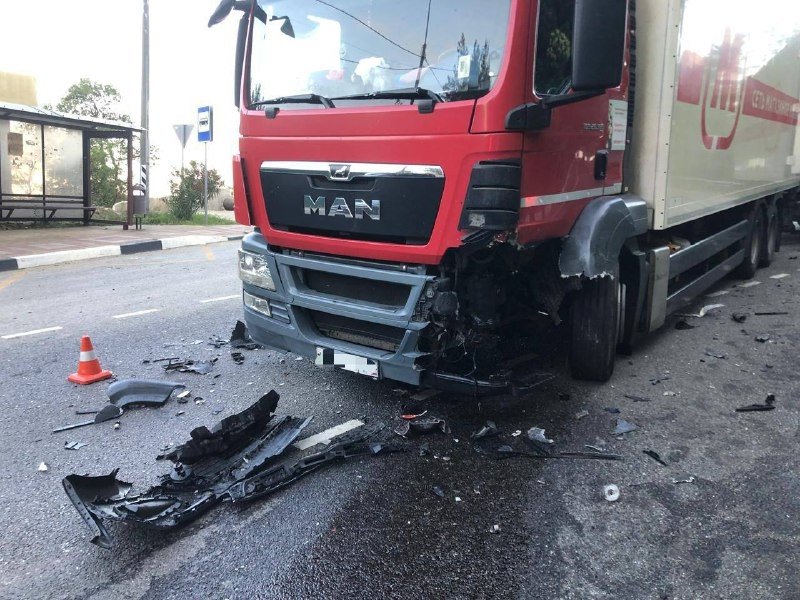 25-летний водитель скончался в результате аварии на трассе Джубга-Сочи