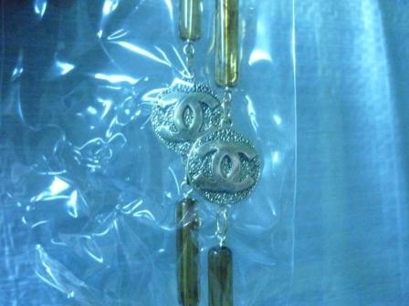 Украшения, Фото с места события из других источников