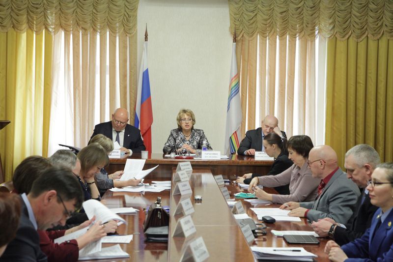 В областном парламенте подготовлен законопроект по привлечению врачей в ЕАО , Фото с места события из других источников