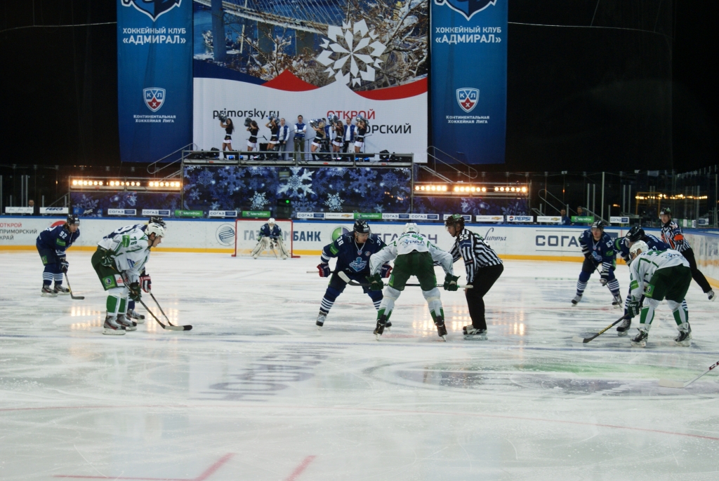 Напряженный третий период, Фото с места события собственное