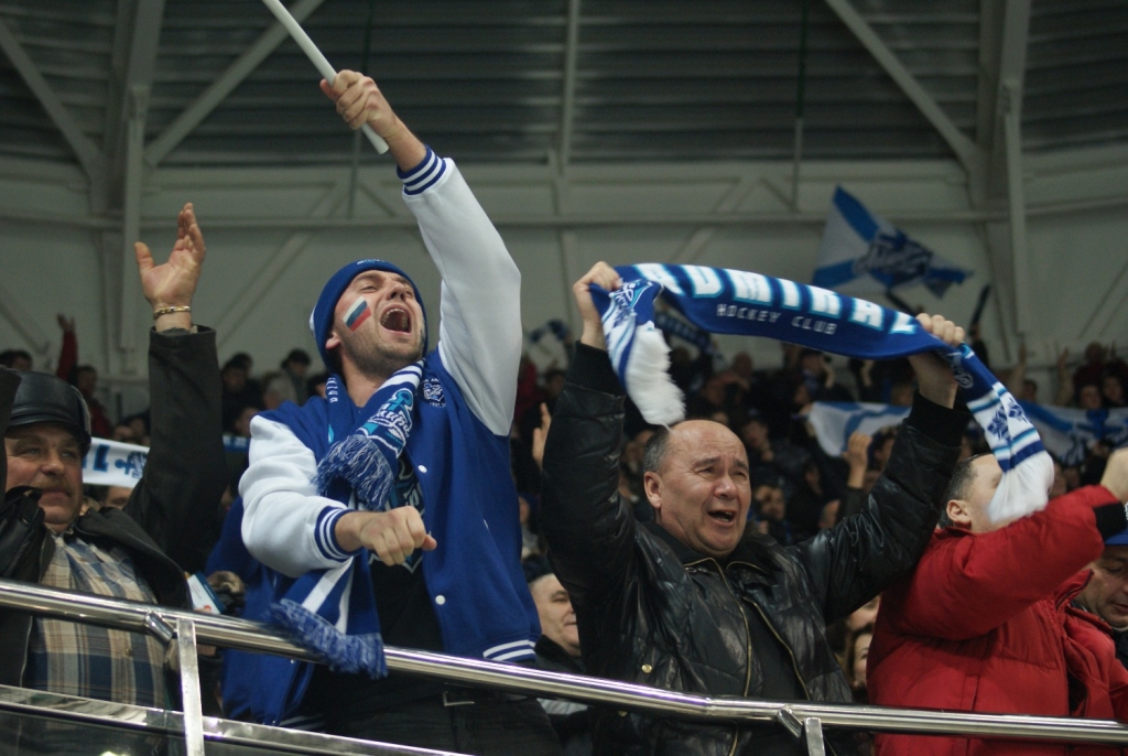 Болельщики "Адмирала", Фото с места события собственное