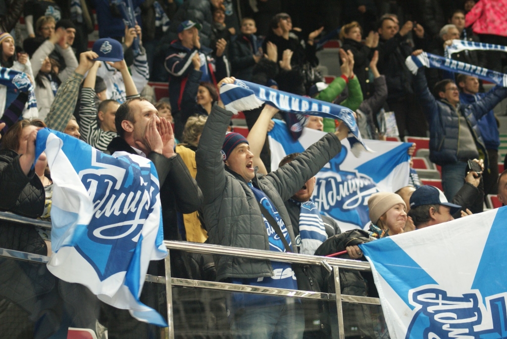 Заслужили победу, Фото с места события собственное