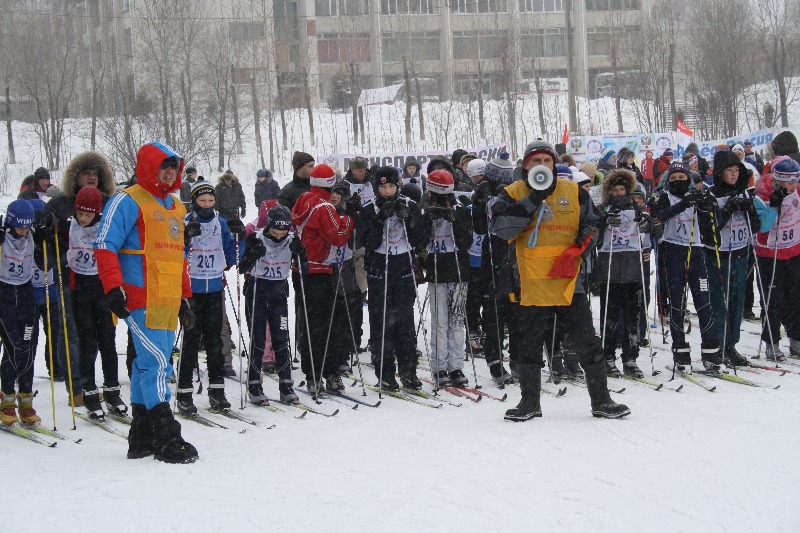 Главный судья стартов Сергей Маевский, Фото с места события собственное