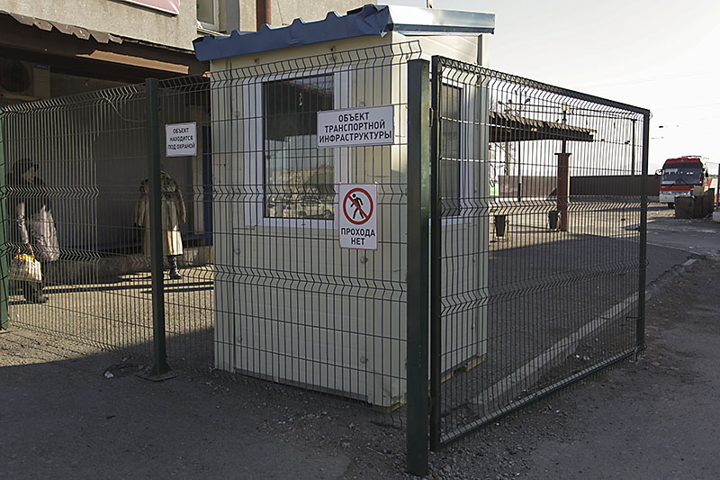 Въезд междугородних автобусов будет осуществляться по спецпропускам, Фото с места события из других источников