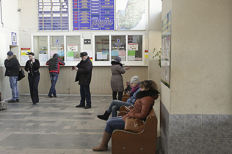 Территория автовокзала огорожена, Фото с места события из других источников