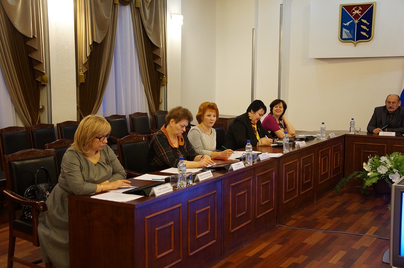 Заседание Правительства Магаданской области, Фото с места события собственное