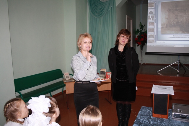 Завуч школы Людмила Бубело, Фото с места события из других источников