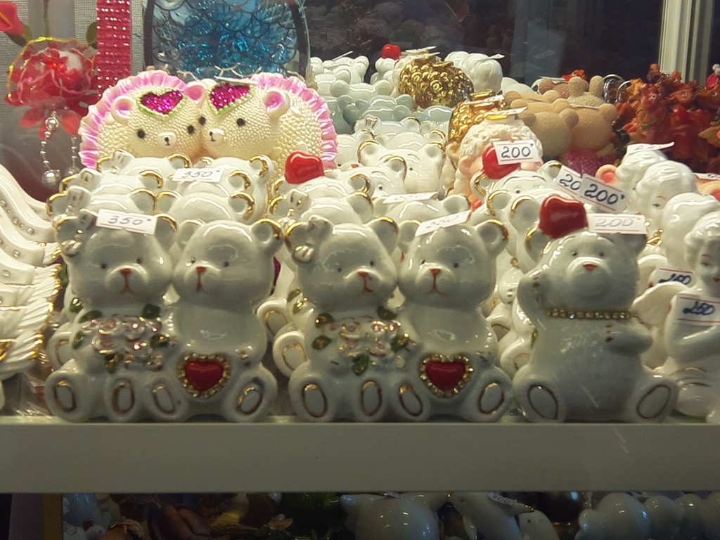 Фарфоровые сувениры, Фото с места события собственное