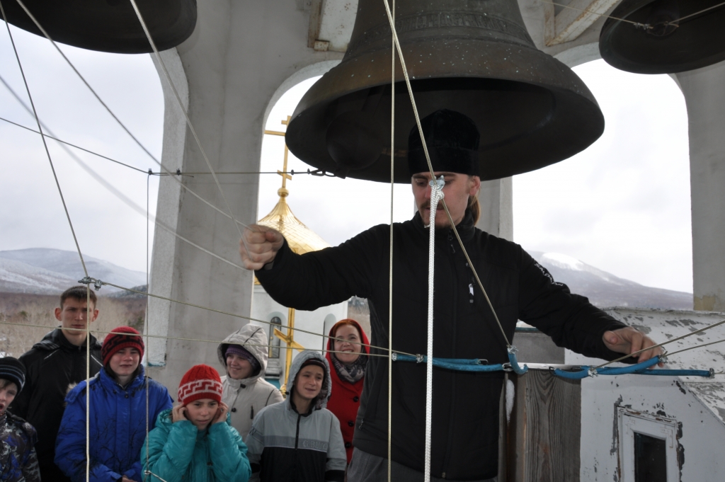 колокола церкви храм рождества христова красноярск. древнерусский колокол. колокол южно сахалинск. колокол южно сахалинск. сахалин александровск.