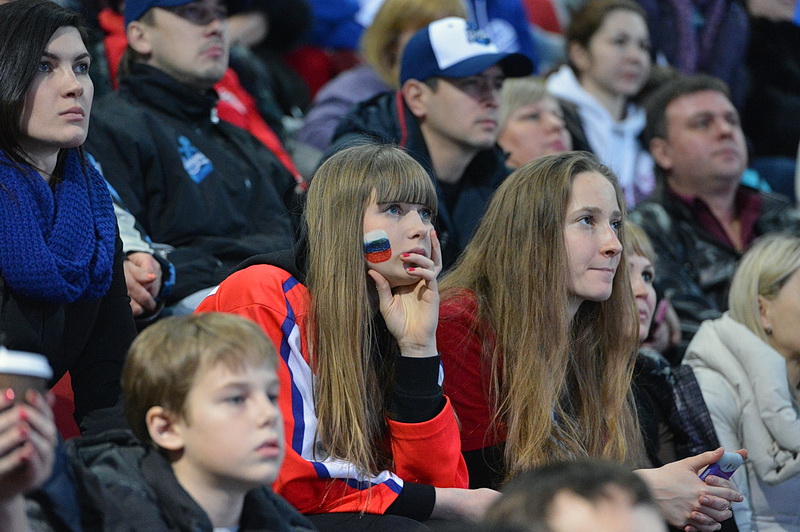 Болельщицы в "Фетисов Арена", Фото с места события из других источников