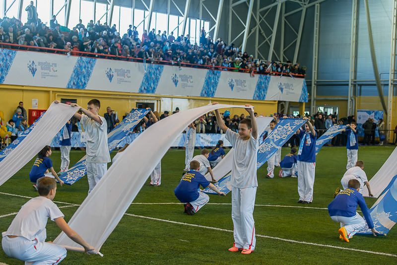 Театрализованное представление перед зажжением чаши Паралимпийского огня, Фото с места события собственное