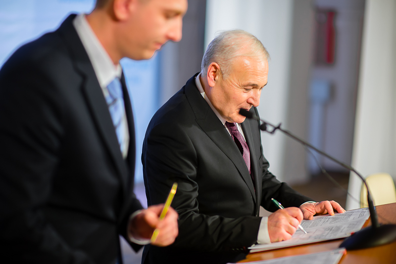 Владимир Печеный подписал соглашения с колымскими предприятиями о партнерстве, Фото с места события собственное