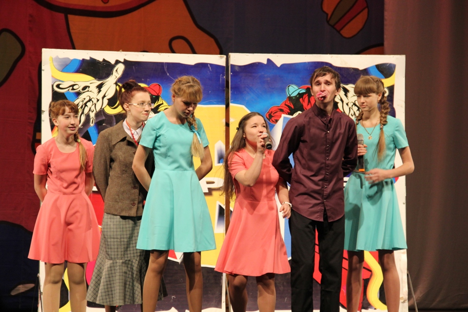 Школьная лига КВН в Артеме, Фото с места события из других источников