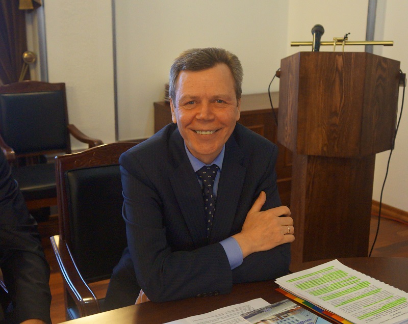 Мэр Магадана Сергей Абрамов, Фото с места события собственное