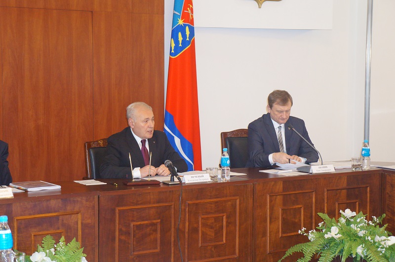 Совет территории Владимир Печеный начал с ситуации на Украине, Фото с места события собственное