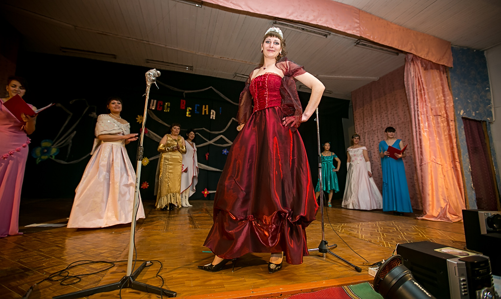 Конкурс красоты в ИК-7 , Фото с места события собственное