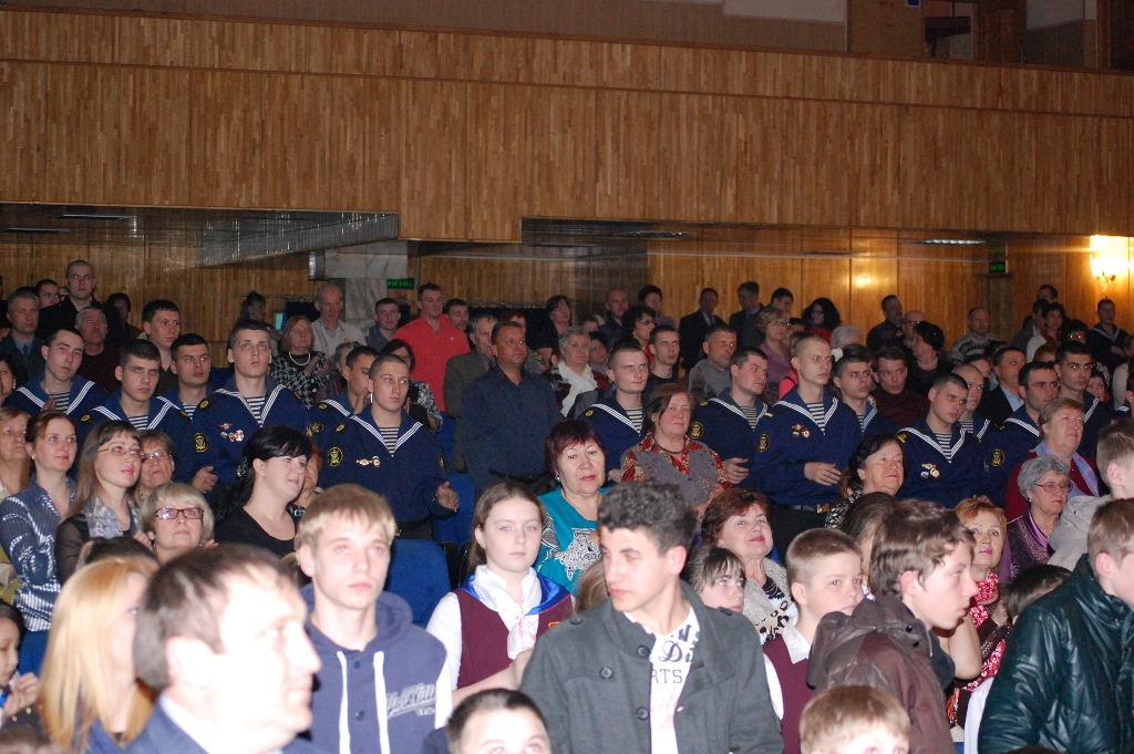 Зрительный зал, Фото с места события из других источников