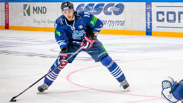 Джастин Ходжмэн - один из лучших по голам в меньшинстве и победным шайбам, Фото с места события из других источников