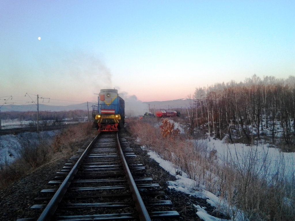 Пожар на железнодорожных путях произошел на ст.Семисточный в ЕАО сегодня -  PrimaMedia.ru