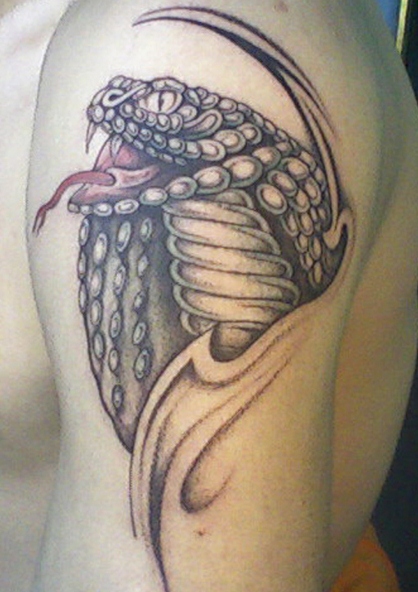 Татуировка Змея, Фото с места события из других источников