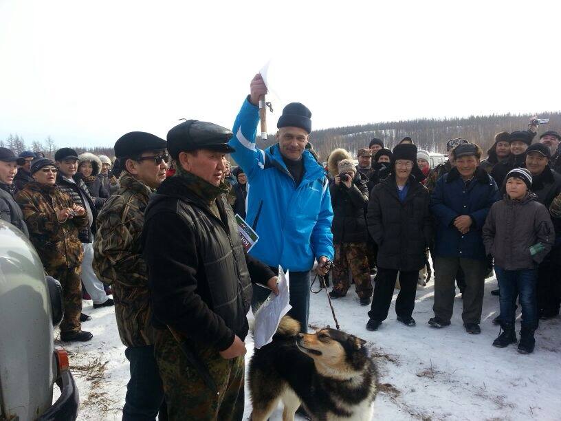 В Мирнинском районе Якутии прошли состязания на подсадного медведя, Фото с места события собственное