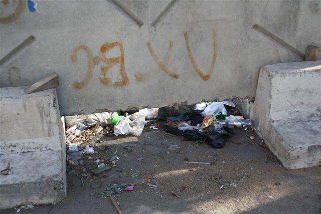 Стройки обросли свалками в Биробиджане, Фото с места события из других источников