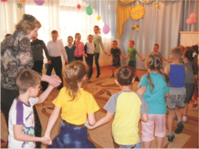 Хоровод, Фото с места события из других источников