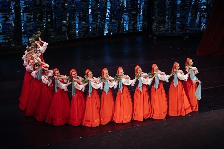 Коллектив &quotБерёзка&quot выступит на сцене музыкального театра им. Загурского в Иркутске Официальный сайт коллектива &quotБерезка&quot