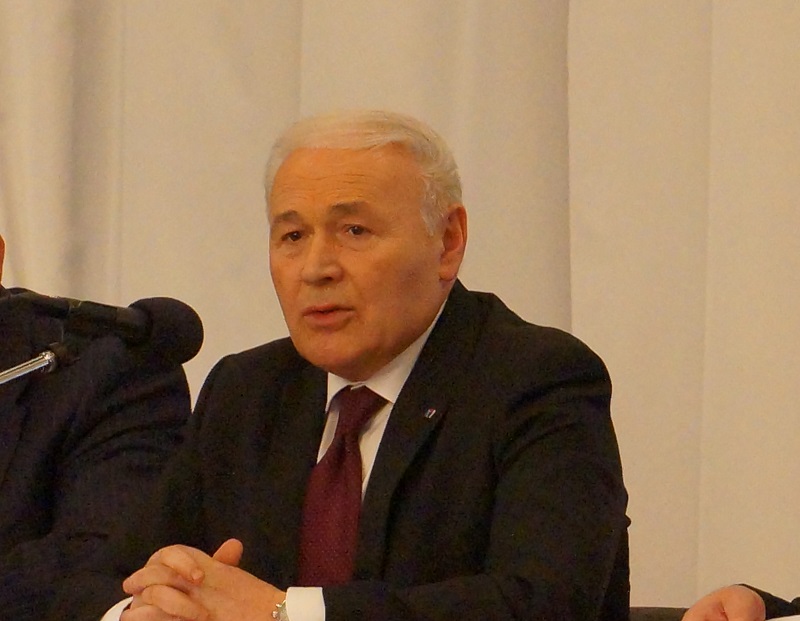 Губернатор Магаданской области Владимир Печеный, Фото с места события собственное