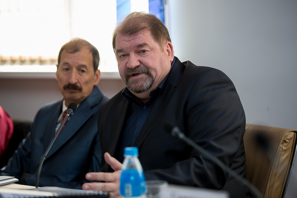 Евгений Мельников, Фото с места события собственное