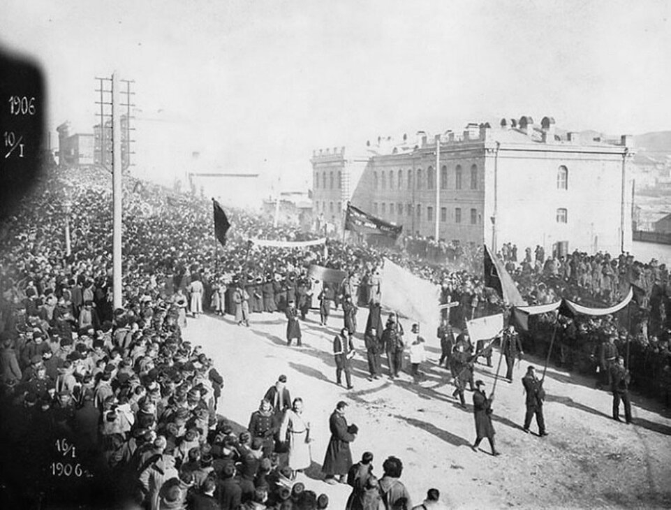 Похороны жертв расстрела 10.01.1906 Архивная фотография