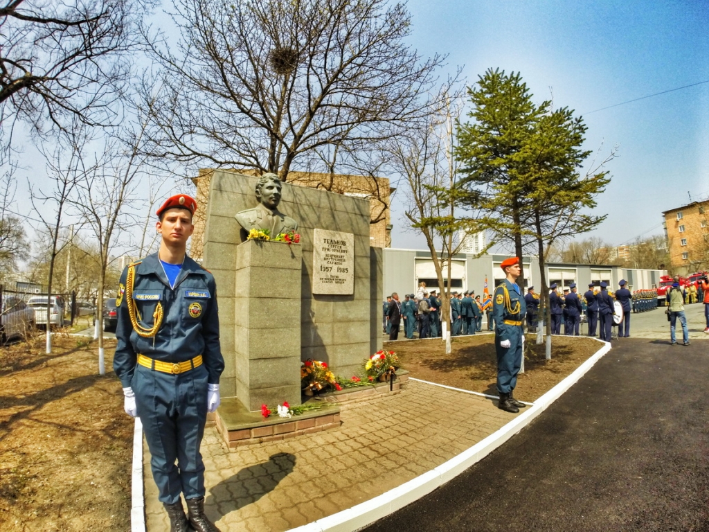 Присутствовавшие почтили память всех приморских пожарных, Фото с места события из других источников