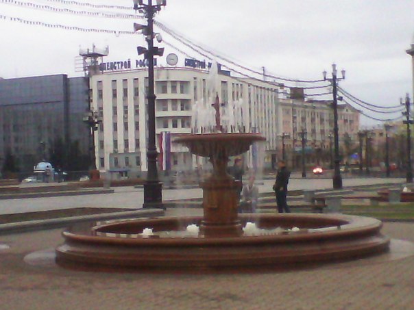 Главный фонтан Хабаровска готовят к запуску , Фото с места события собственное